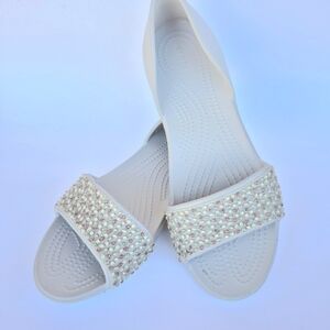 Crocs Serena Embellished Slides - Oyster/Gold Beads - Women's 9